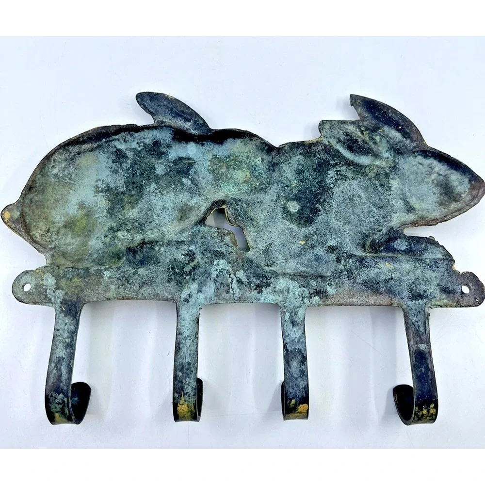 VTG Cast Iron Bunny Rabbit Wall 4 Hook Coat Key Apron Holder Primitive